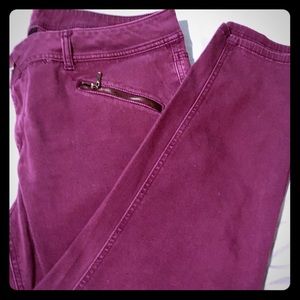 Skinny red zipper jeans